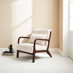 Fauteuil Scandinave Bouclette Et Bois D'hévéa Teinté Wengé
